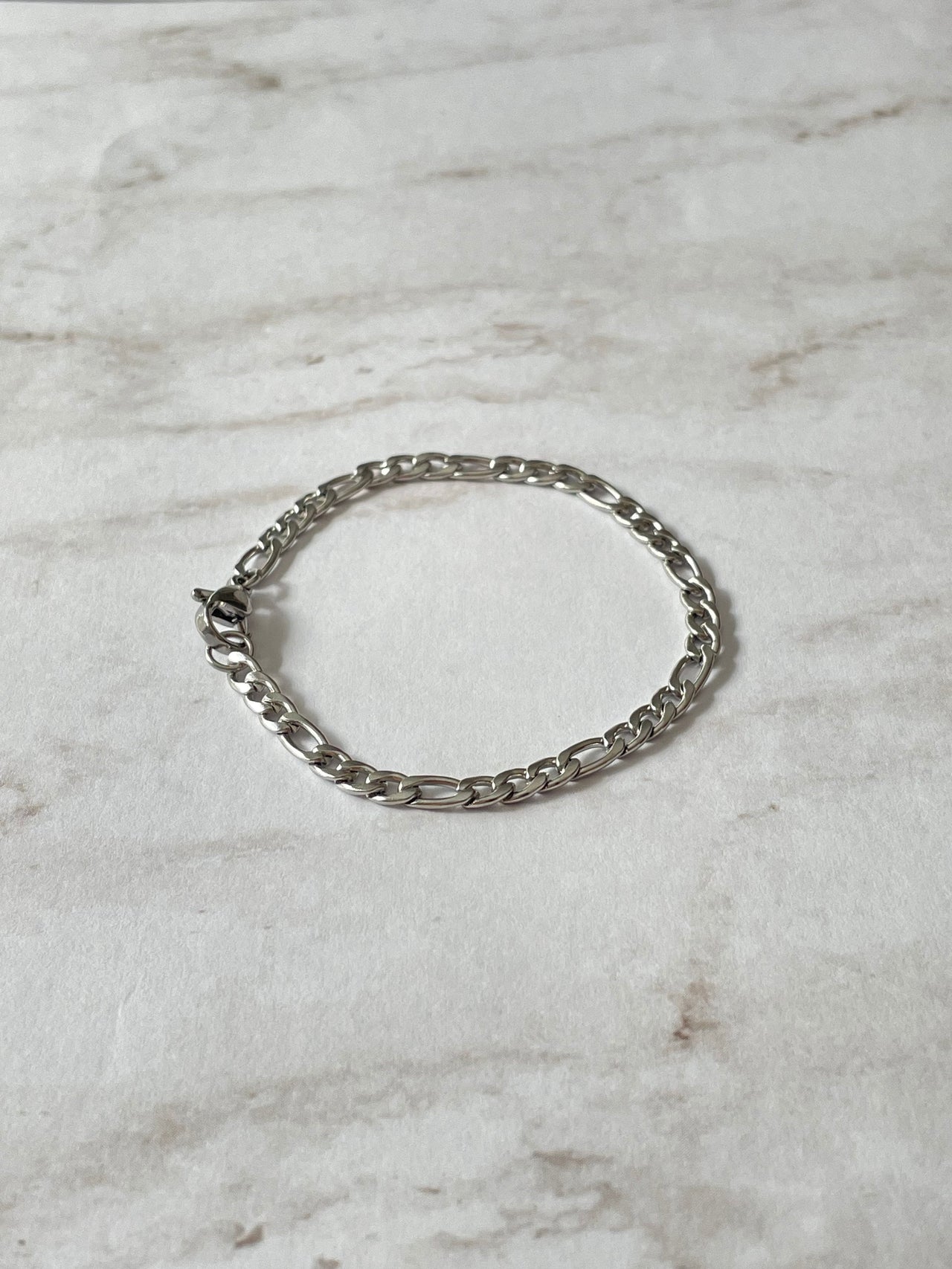 Dainty Figaro Bracelet