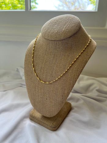 Dainty Twisted Necklace